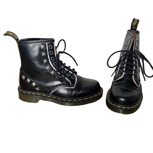 Dr. Martens 1460 STUD Black Combat Boots Y2K Lace Up Size 6 - Picture 3 of 12